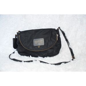 Marc by Marc Jacobs Black 100% Nylon Crossbody Bag Pre-owned Excellent Condition